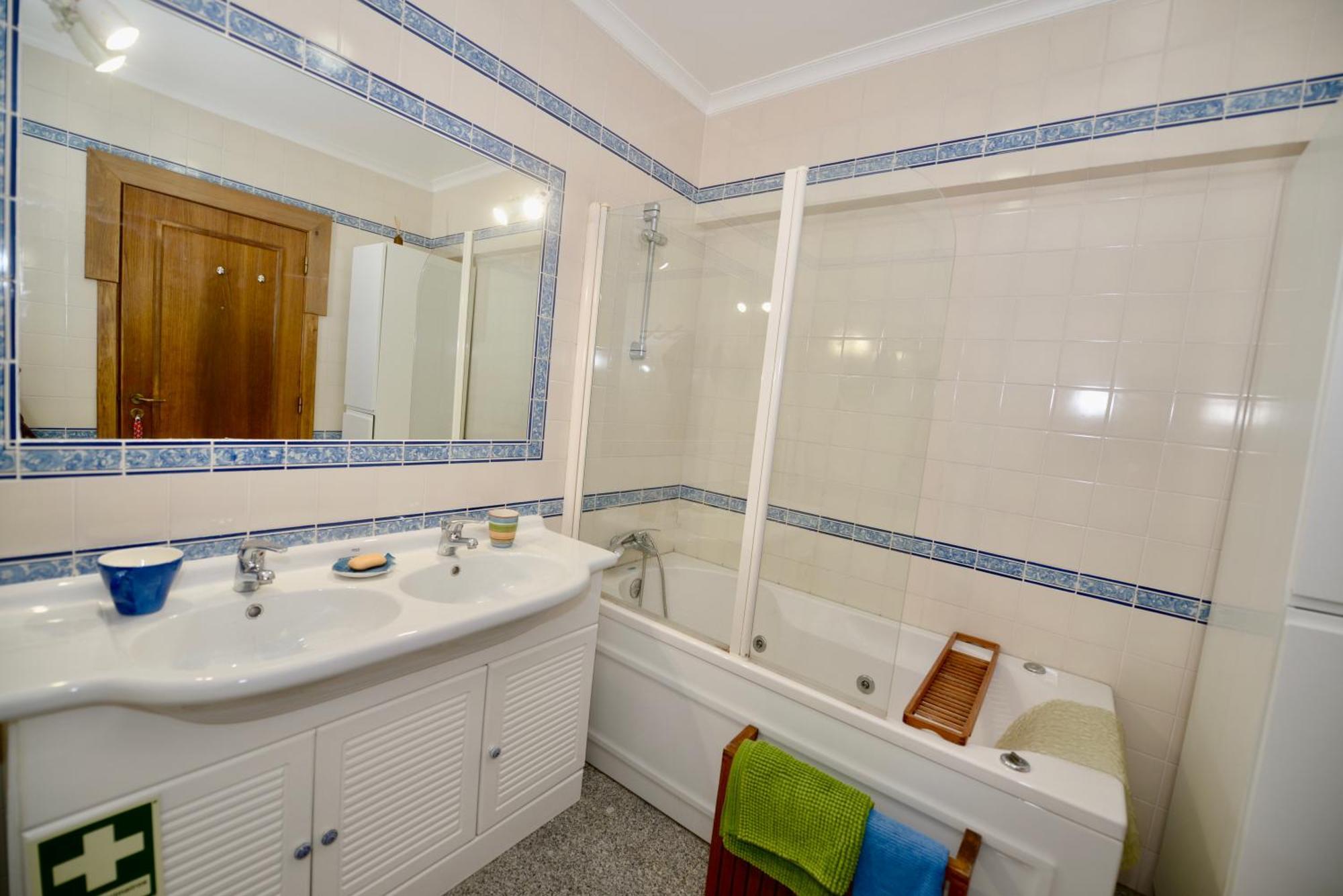 Paddle - Sea View Apartment With 3 Pools, Tennis & Squash Court Sao Martinho do Porto Exterior photo
